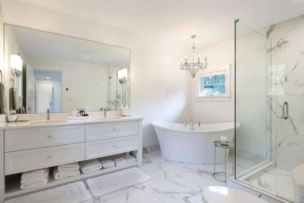 custom bathroom by Parksville builder Pickard Construction